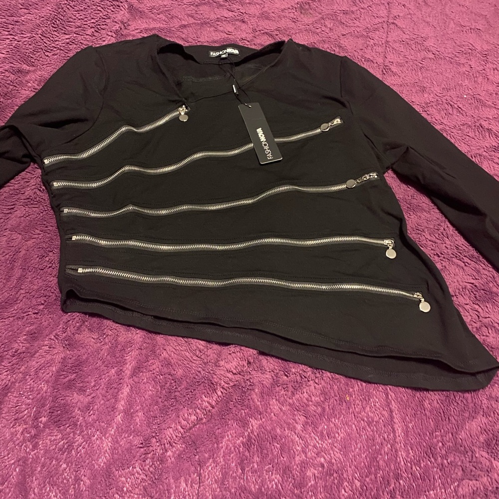 Black and Silver Top in size 1x